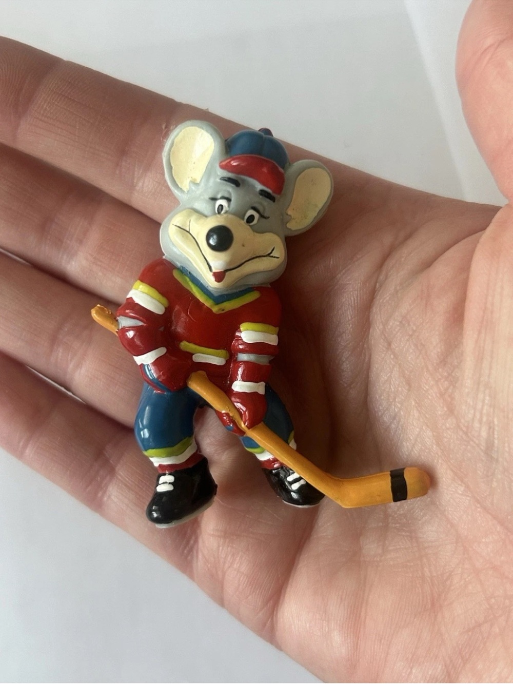 Chuck E Cheese Showbiz Pizza Time Arcade Games Pizza Hockey Figure 1996 Vintage - Picture 3 of 6